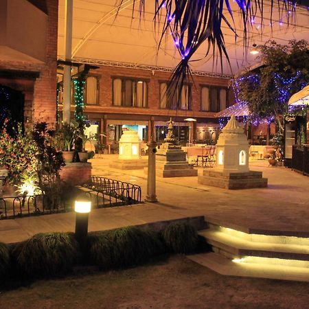 Hotel Manaslu Катманду Экстерьер фото