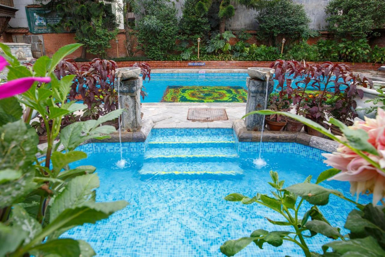 Hotel Manaslu Катманду Экстерьер фото
